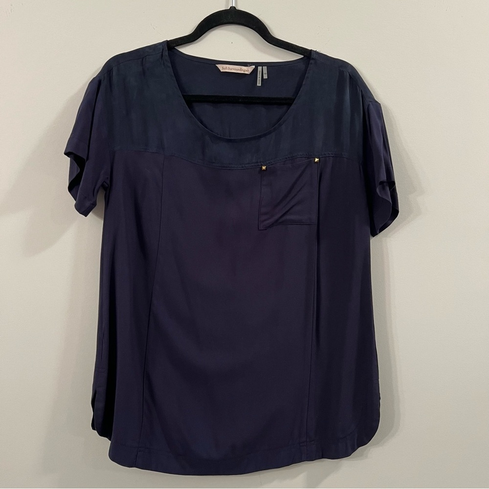 Women’s Soft Surroundings dark blue short sleeve pocket front blouse size XS